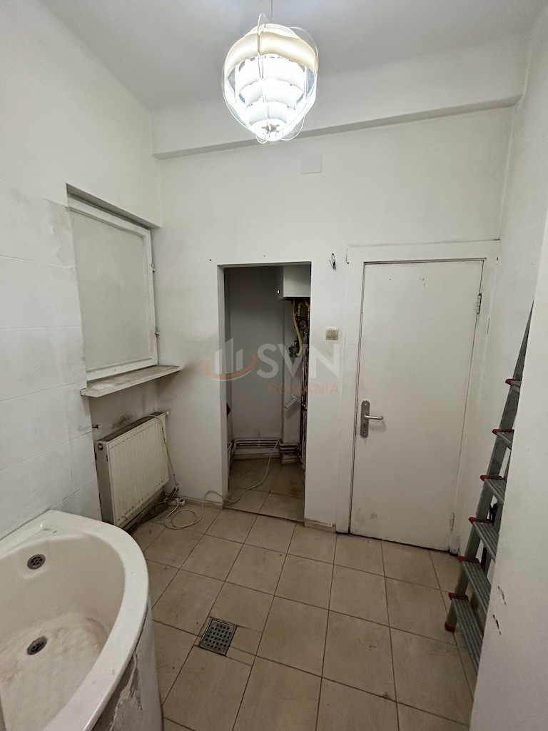 Apartament, 4 camere Bucuresti/Armeneasca