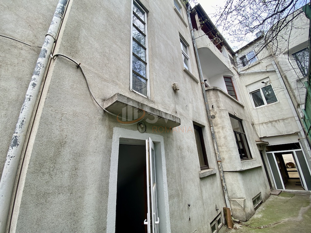 Apartament, 4 camere Bucuresti/Banu Manta