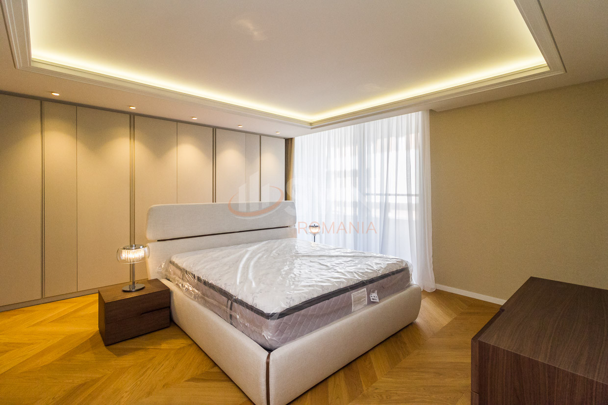 Apartament, 4 camere Bucuresti/Primaverii