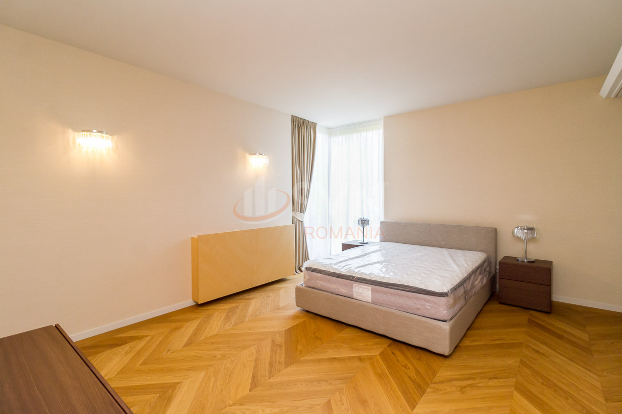 Apartament, 4 camere Bucuresti/Primaverii