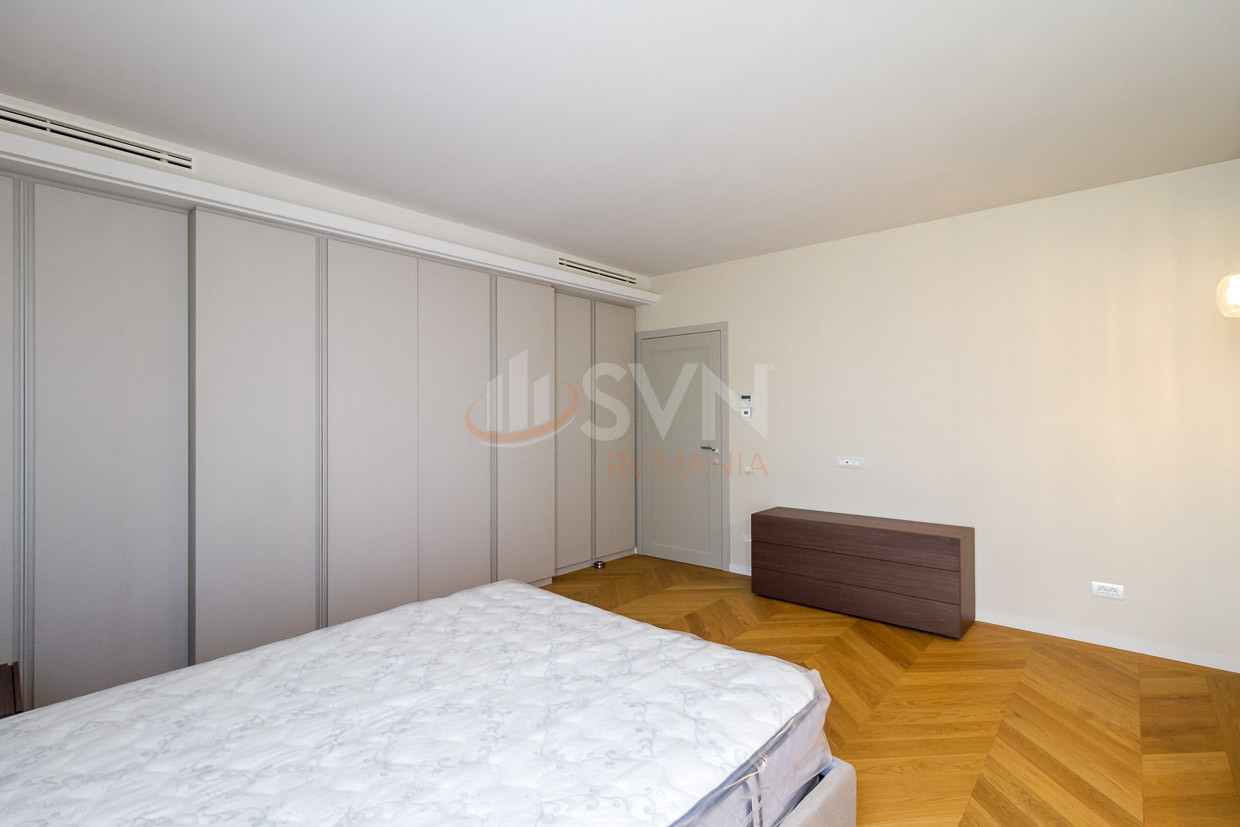 Apartament, 4 camere Bucuresti/Primaverii