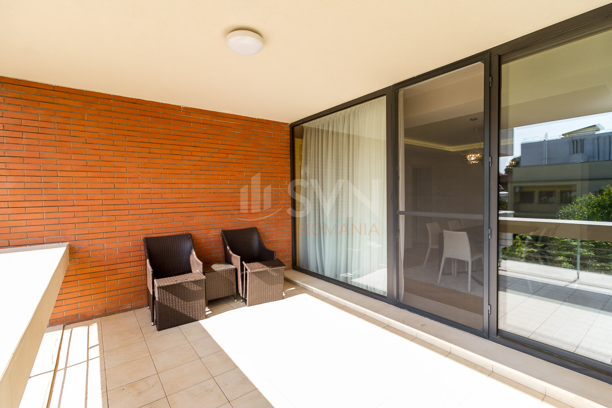 Apartament, 4 camere Bucuresti/Primaverii