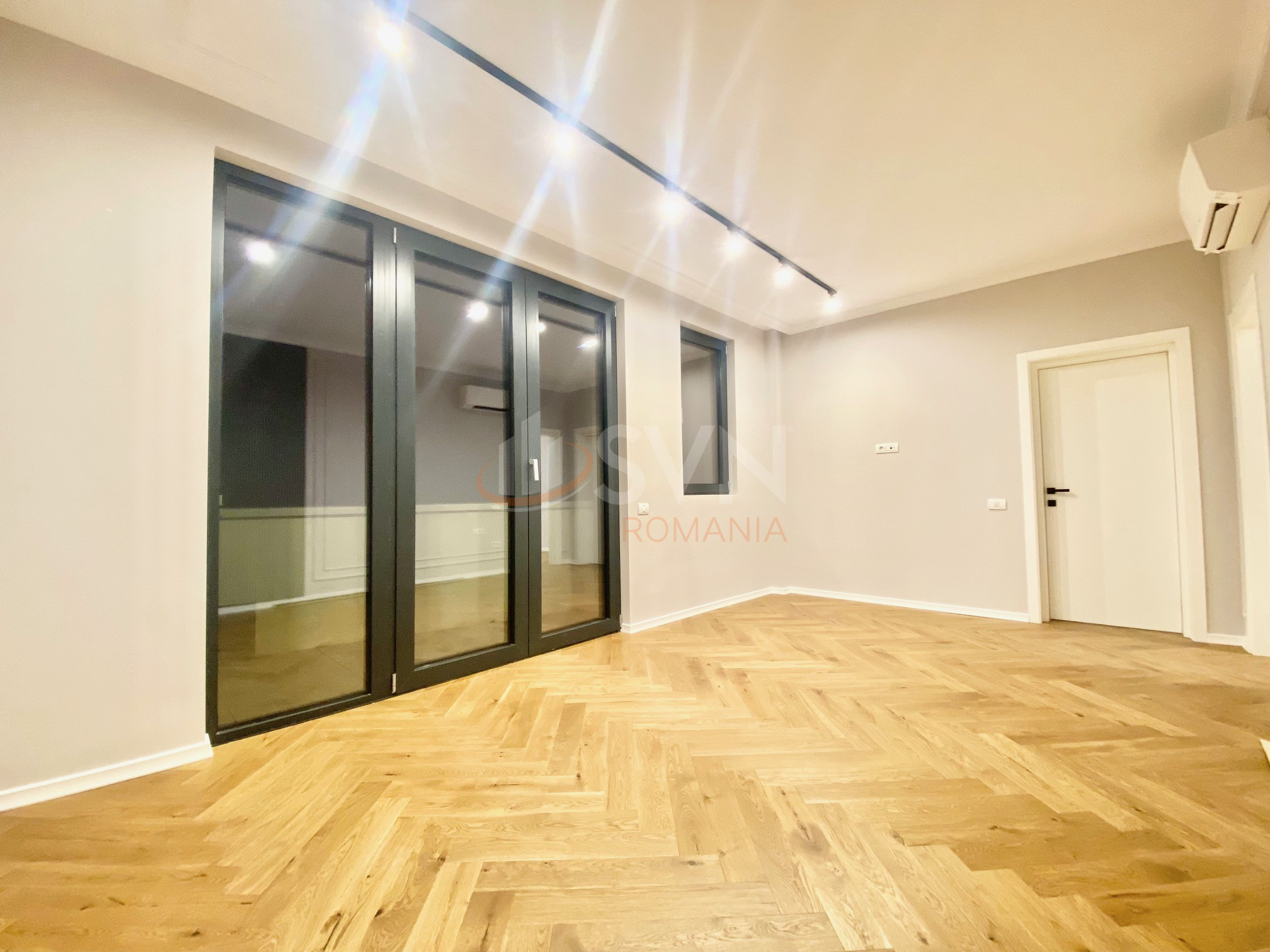 Apartament, 4 camere Bucuresti/Piata Unirii (s3)