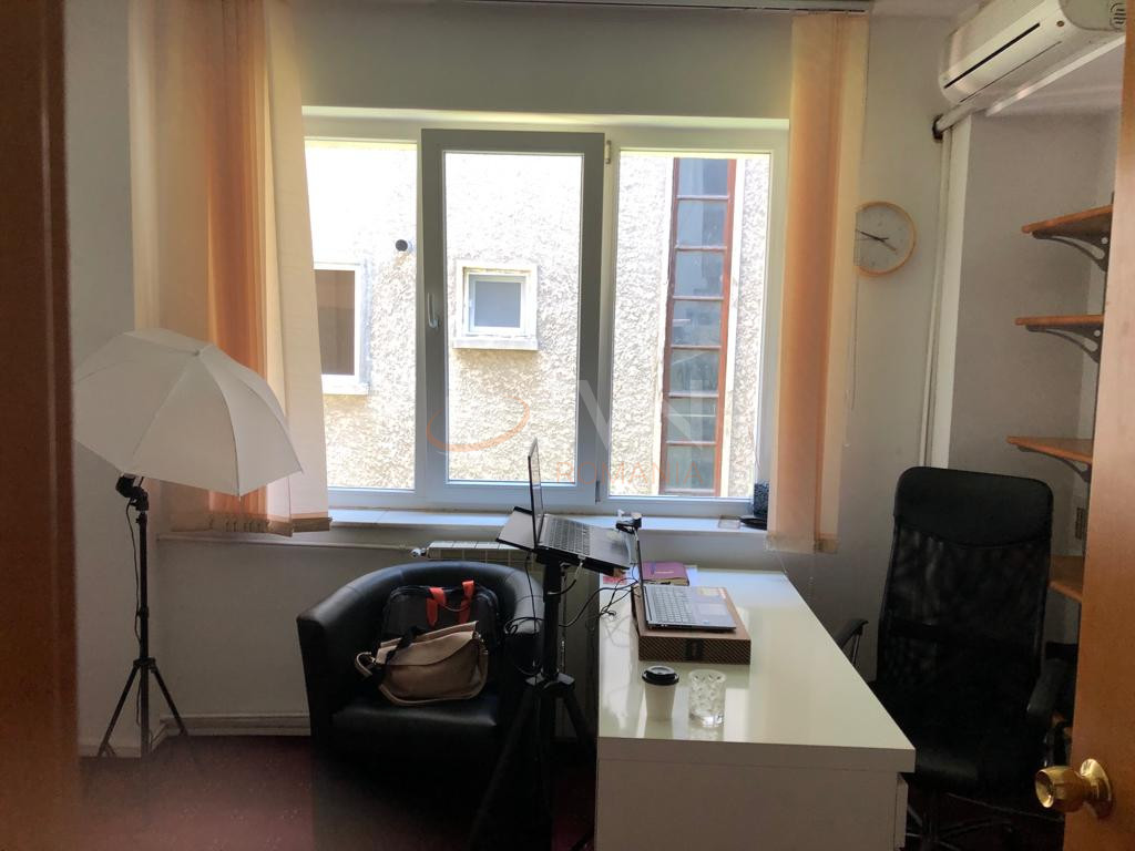 Apartament, 4 camere Bucuresti/Banu Manta