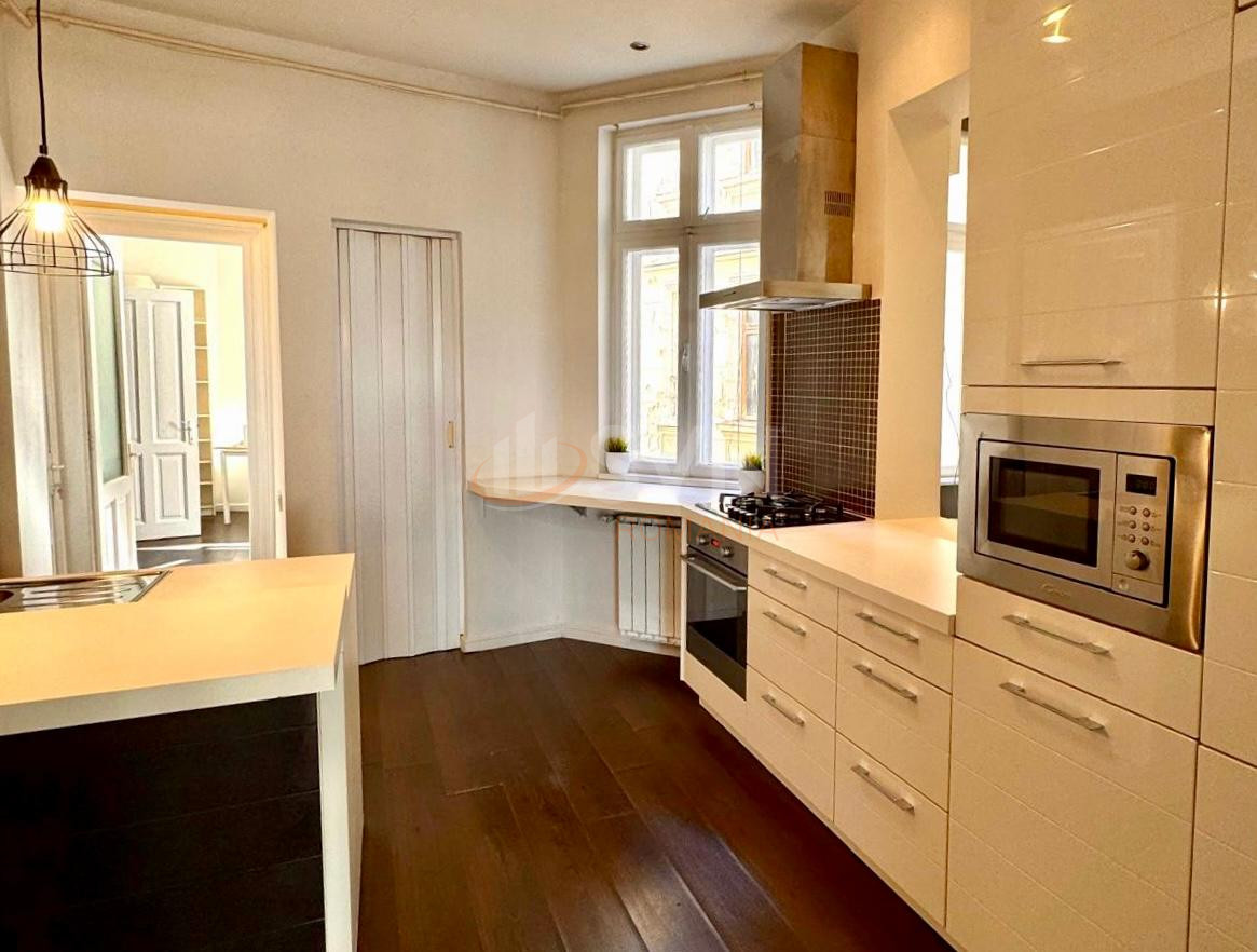 Apartament, 4 camere Bucuresti/Piata Unirii (s3)