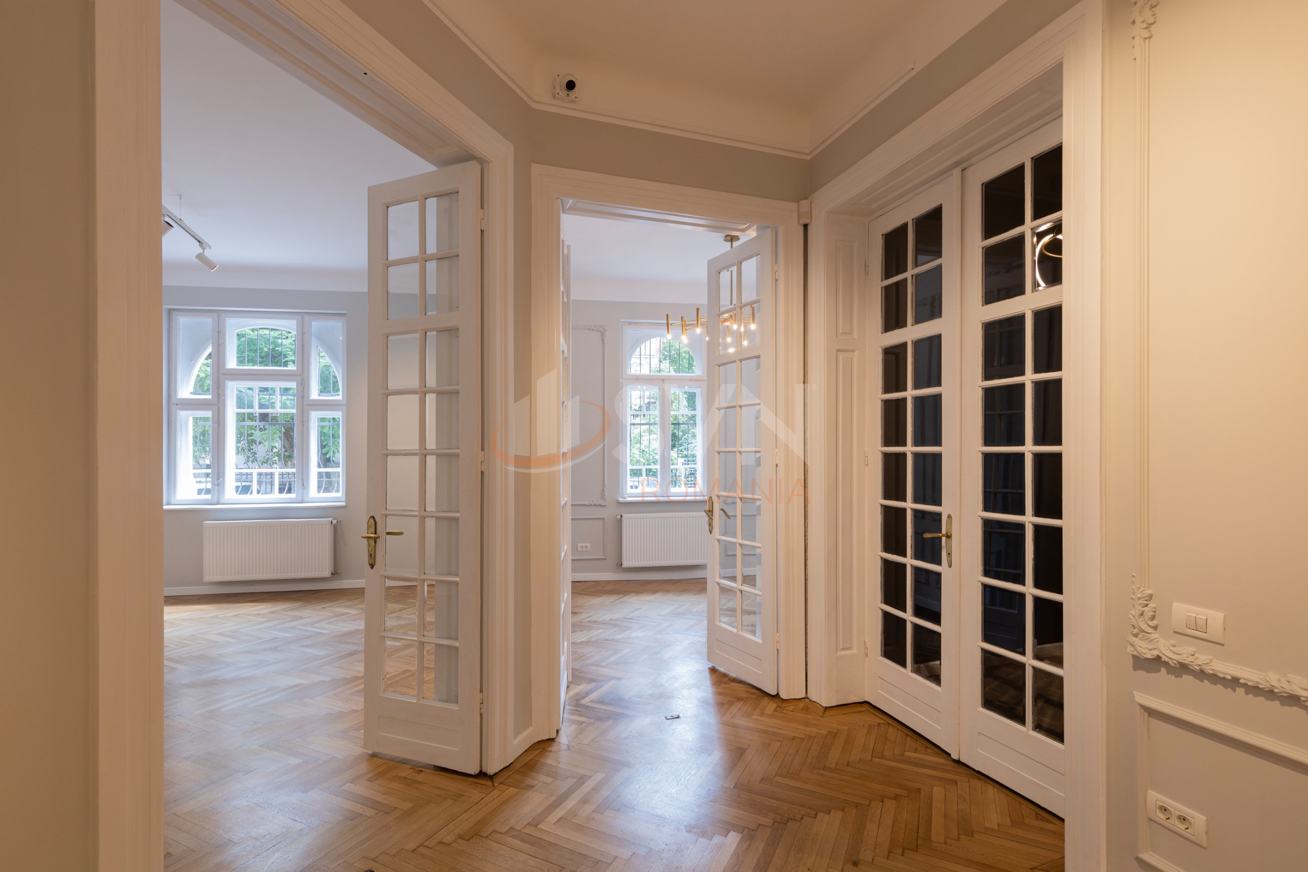 Apartament, 4 camere Bucuresti/Dacia