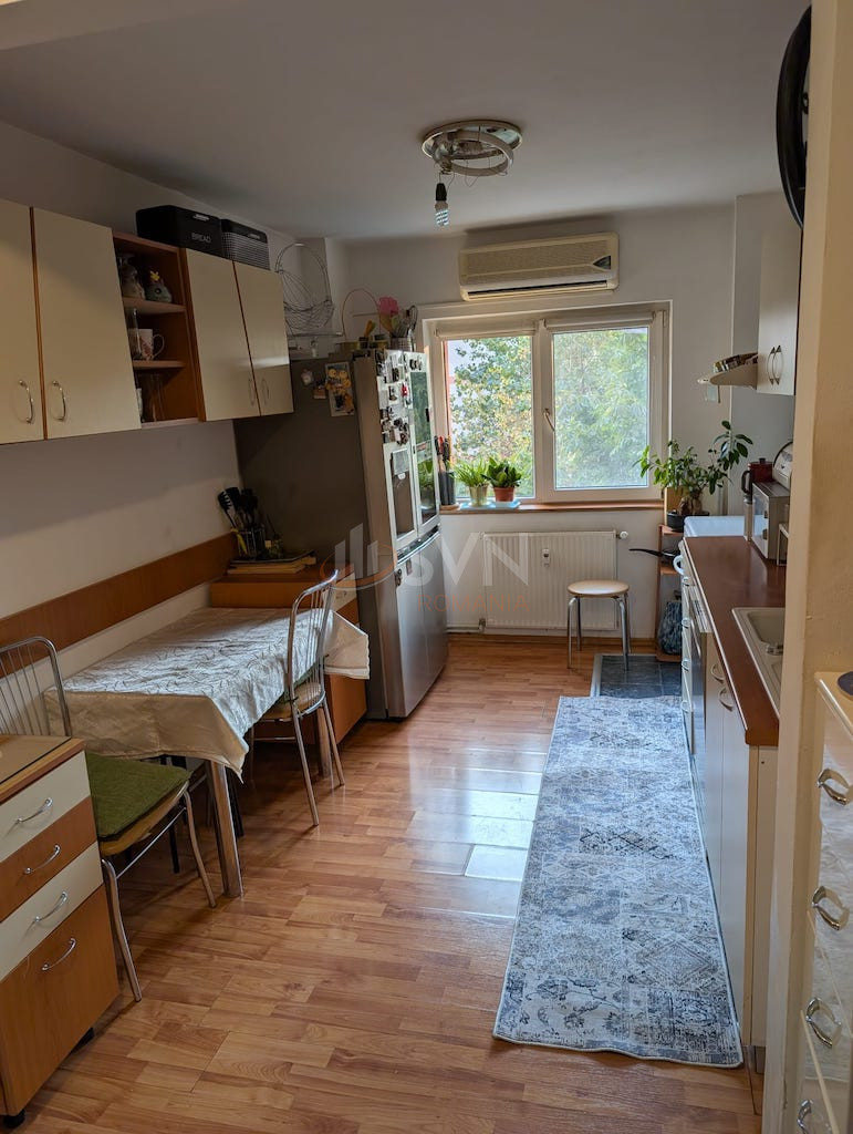 Apartament, 4 camere Bucuresti/Mosilor