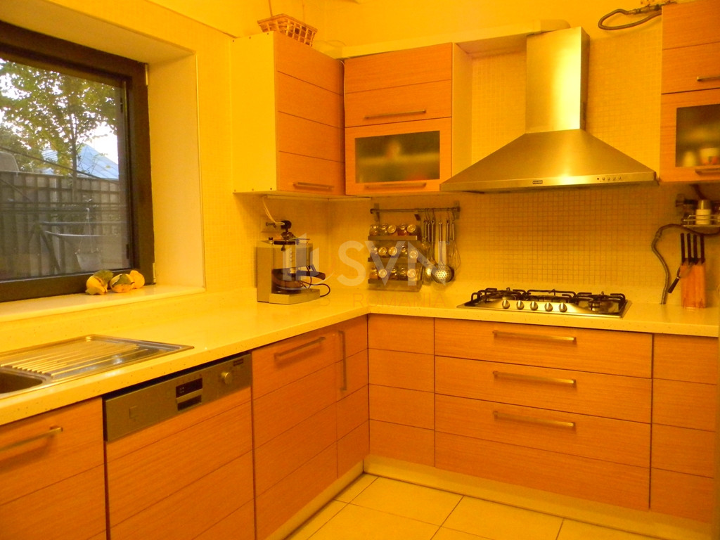 Apartament, 4 camere Bucuresti/Lacul Tei