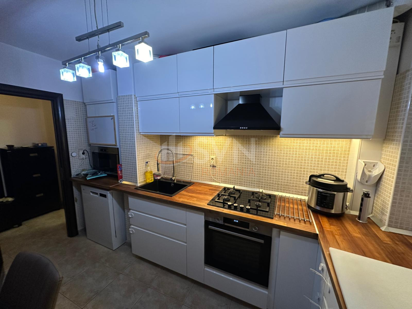 Apartament, 4 camere Bucuresti/Iancului