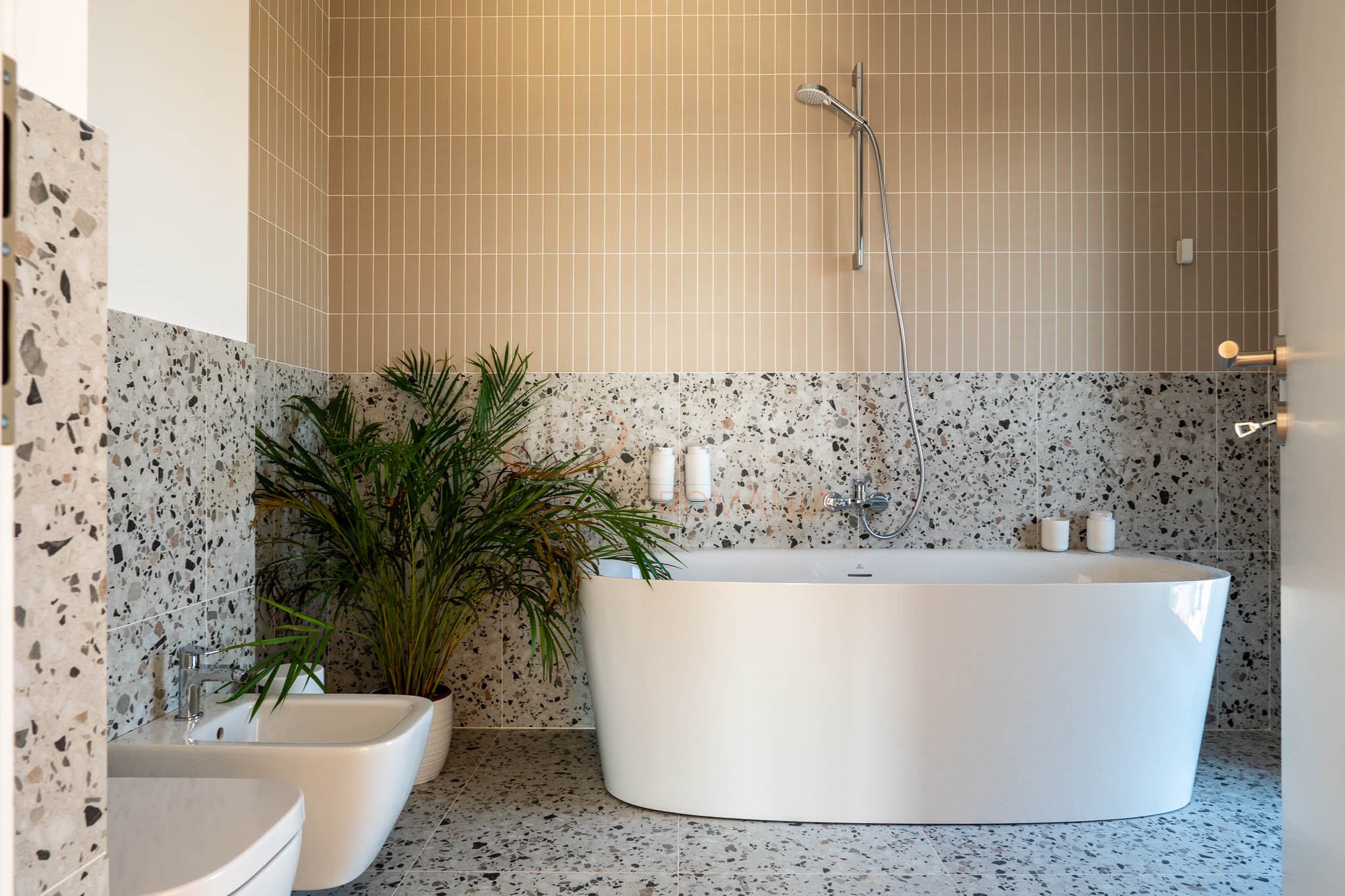 Apartament, 4 camere Bucuresti/Sisesti