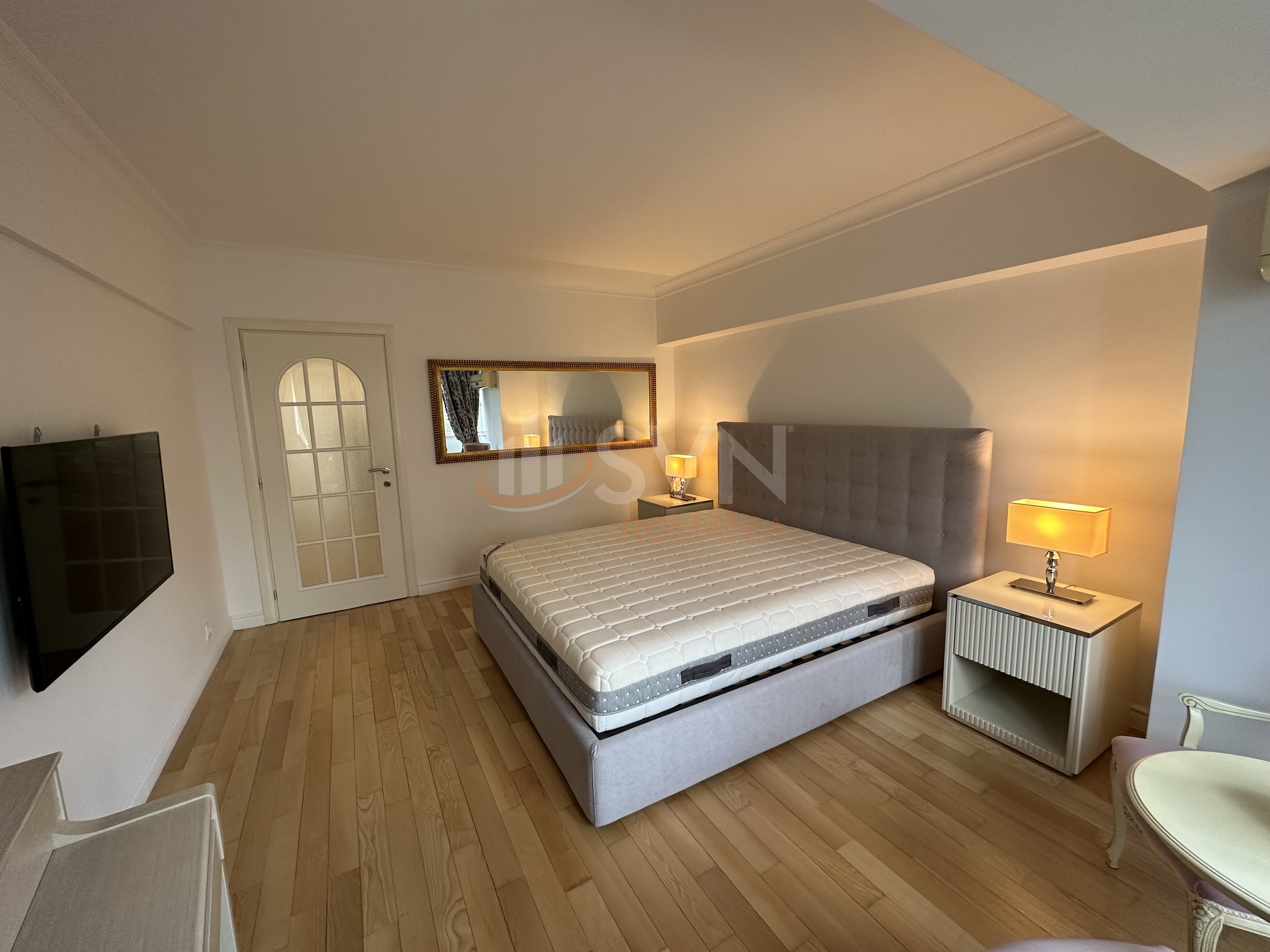 Apartament, 4 camere Bucuresti/Piata Unirii (s3)