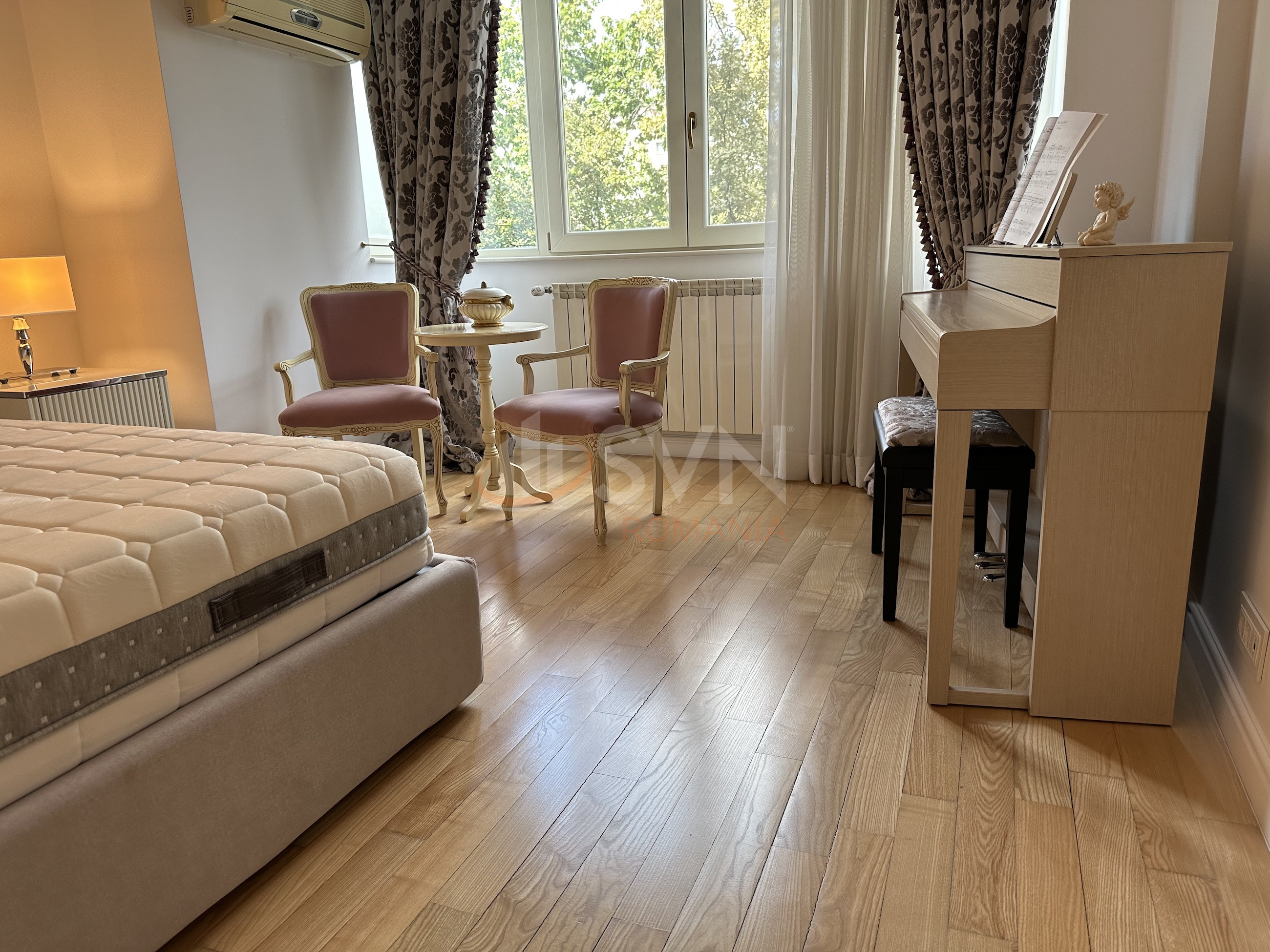 Apartament, 4 camere Bucuresti/Piata Unirii (s3)