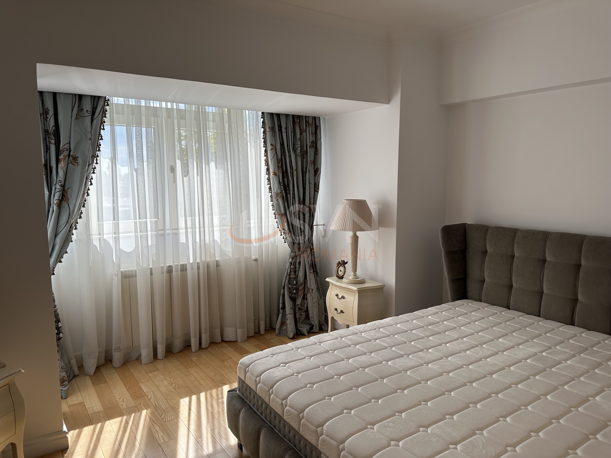 Apartament, 4 camere Bucuresti/Piata Unirii (s3)