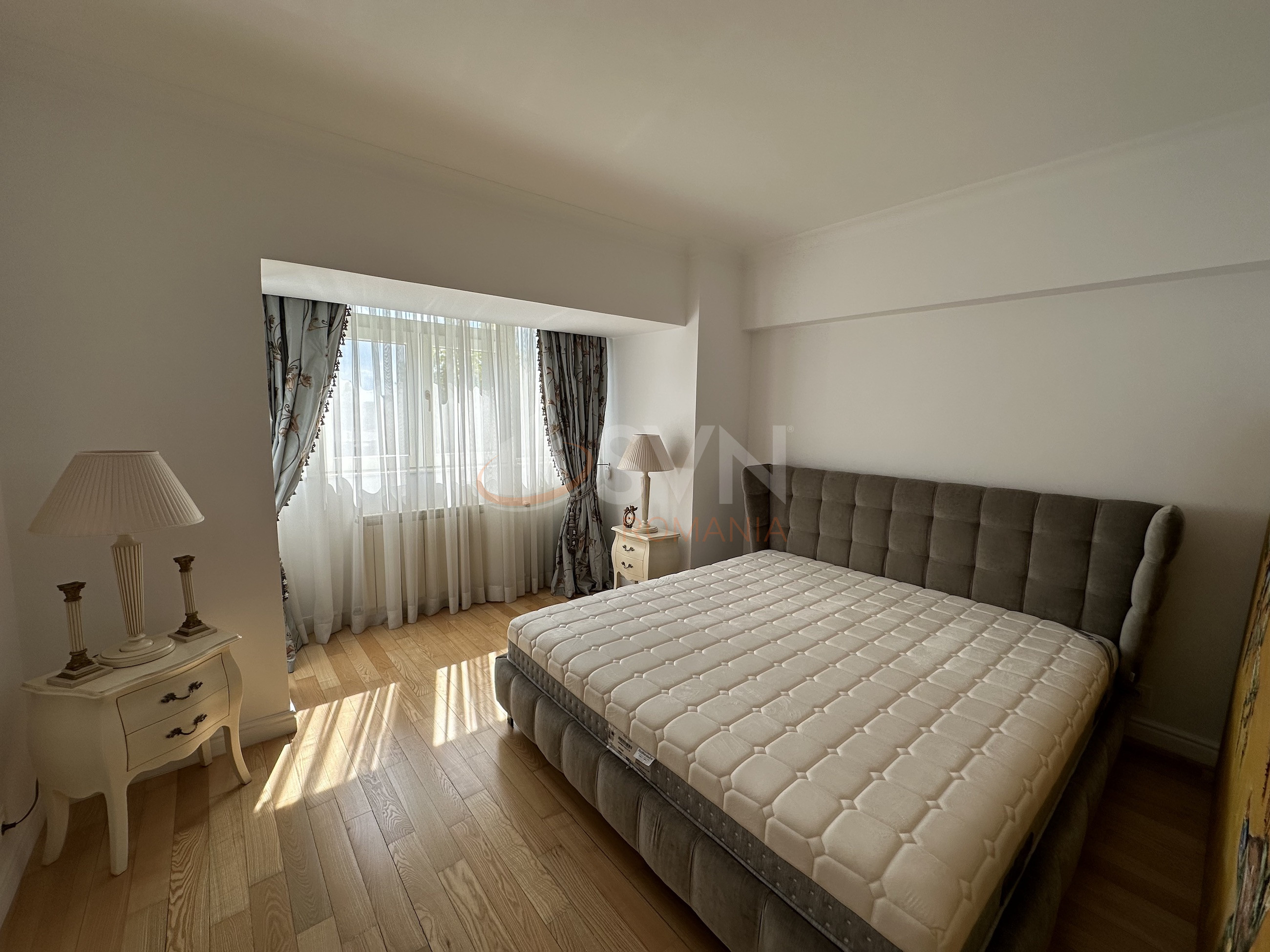 Apartament, 4 camere Bucuresti/Piata Unirii (s3)