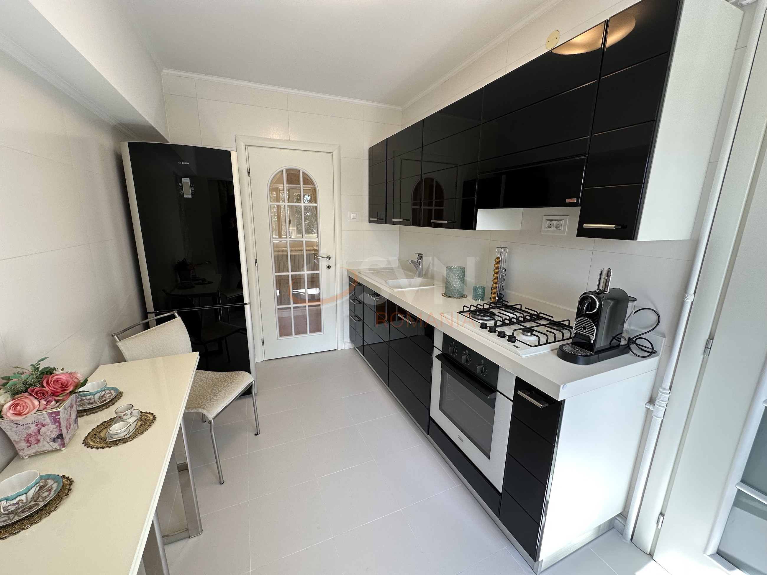 Apartament, 4 camere Bucuresti/Piata Unirii (s3)