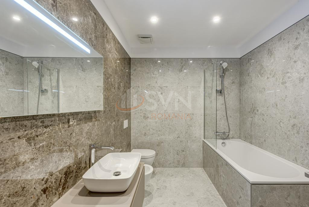 Apartament, 4 camere Bucuresti/Primaverii