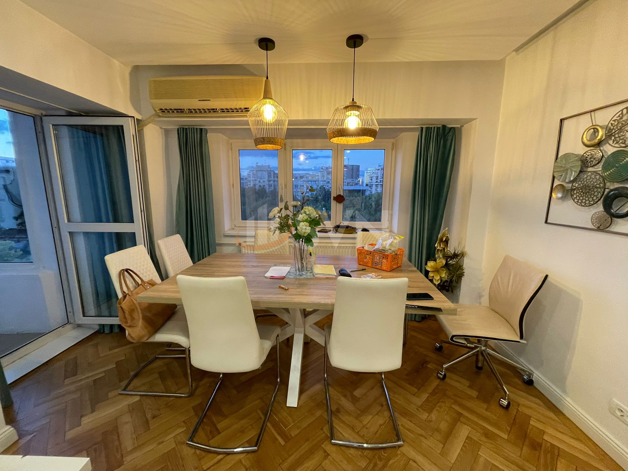 Apartament, 4 camere Bucuresti/Unirii (s3)