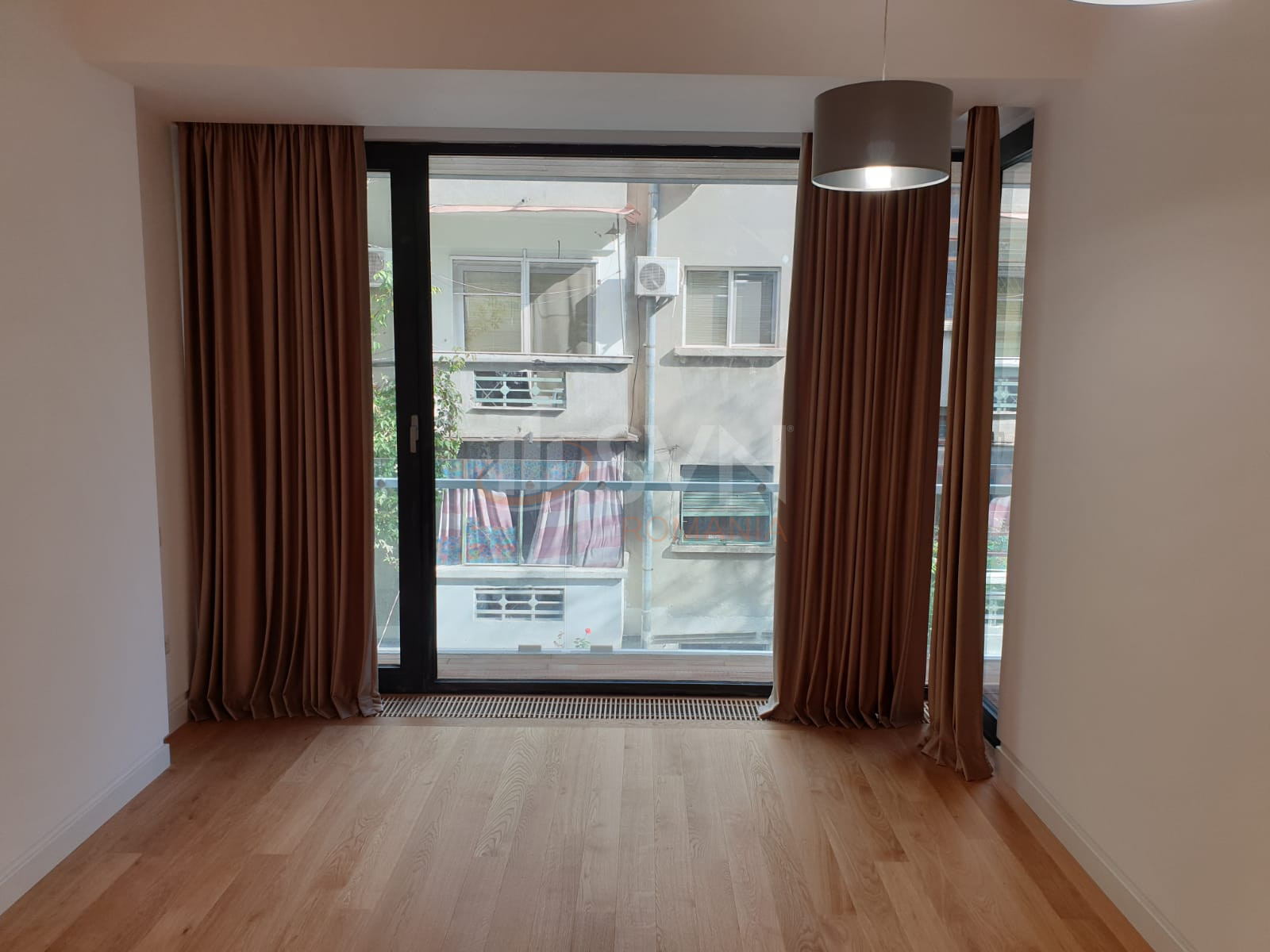 Apartament, 4 camere Bucuresti/Aviatorilor