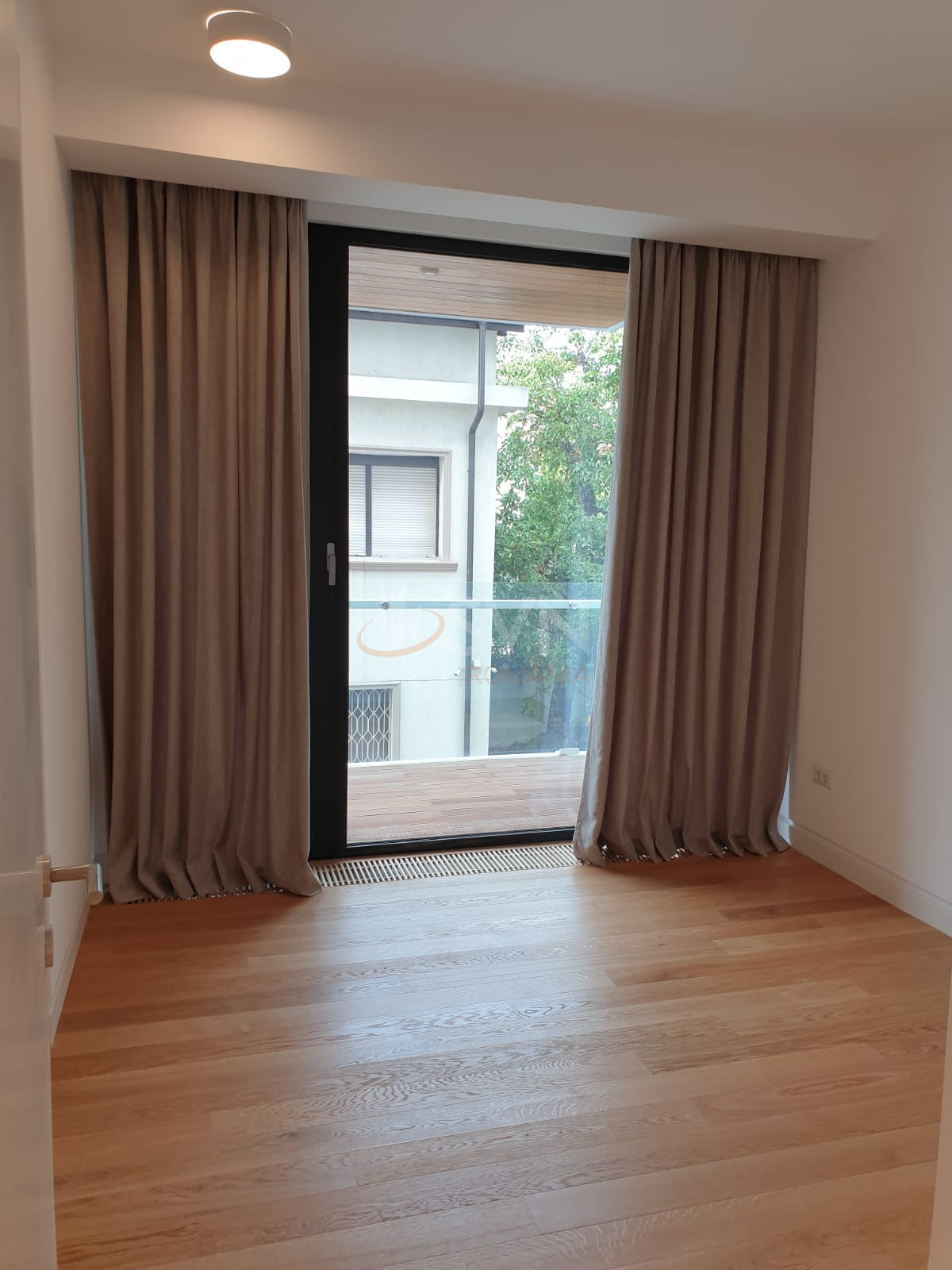 Apartament, 4 camere Bucuresti/Aviatorilor