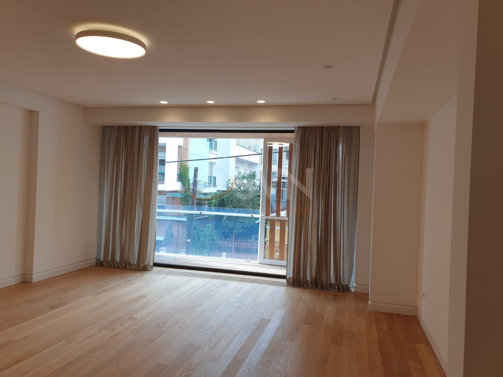 Apartament, 4 camere Bucuresti/Aviatorilor