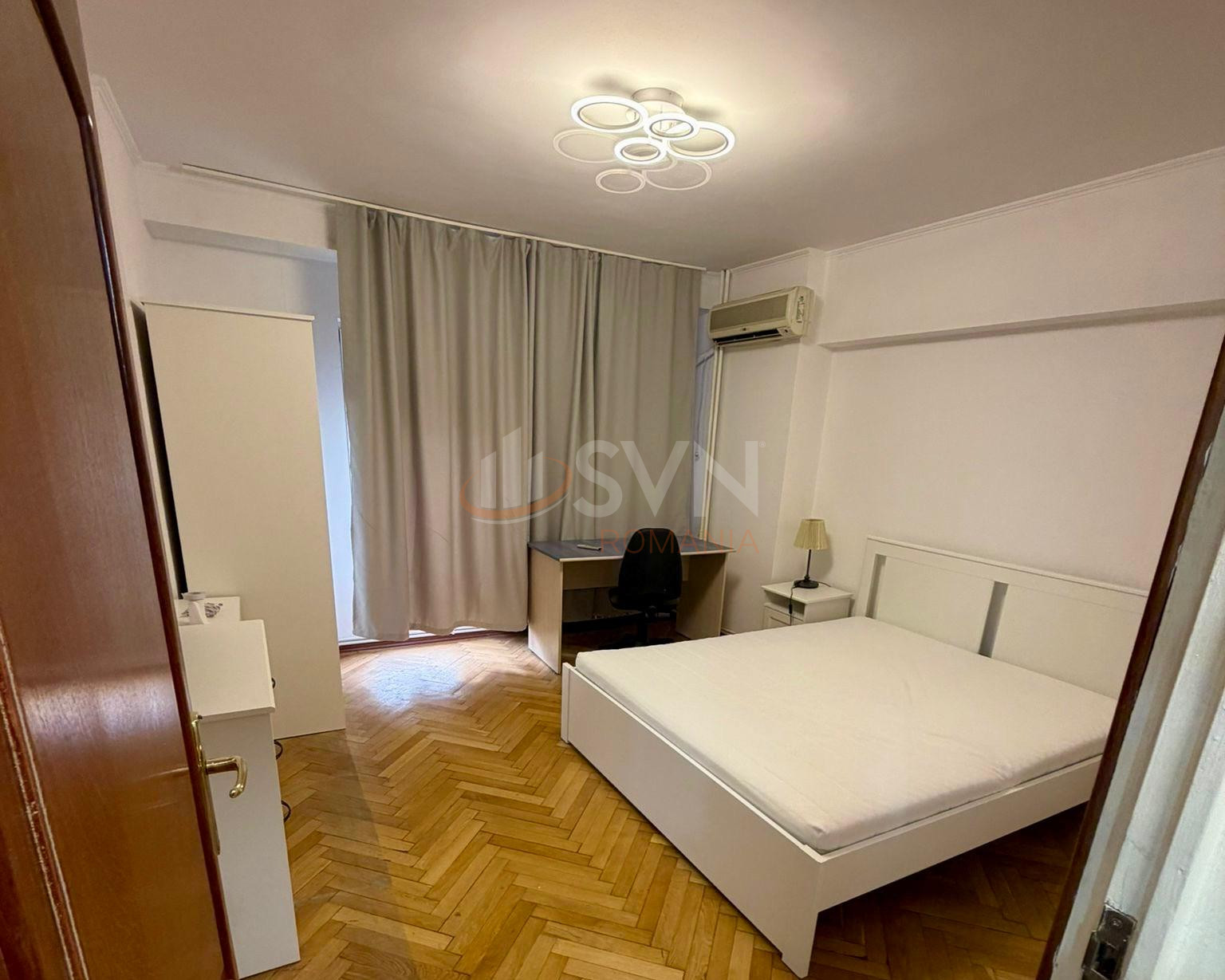 Apartament, 4 camere Bucuresti/Piata Unirii (s4)