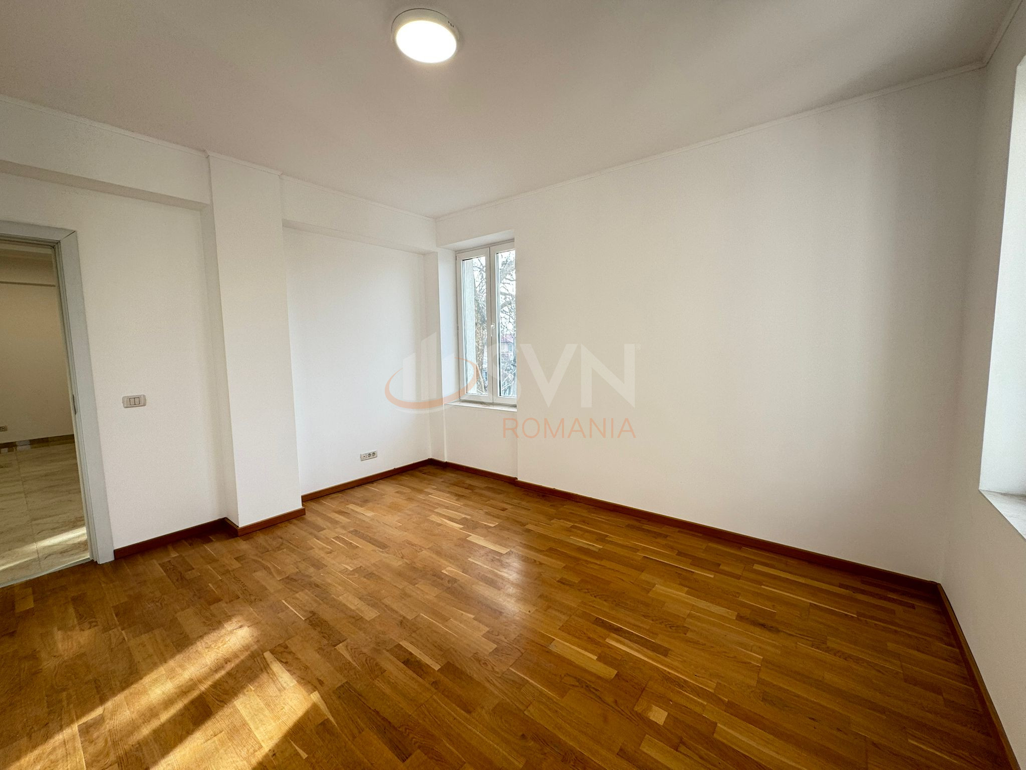 Apartament, 4 camere Bucuresti/Sisesti