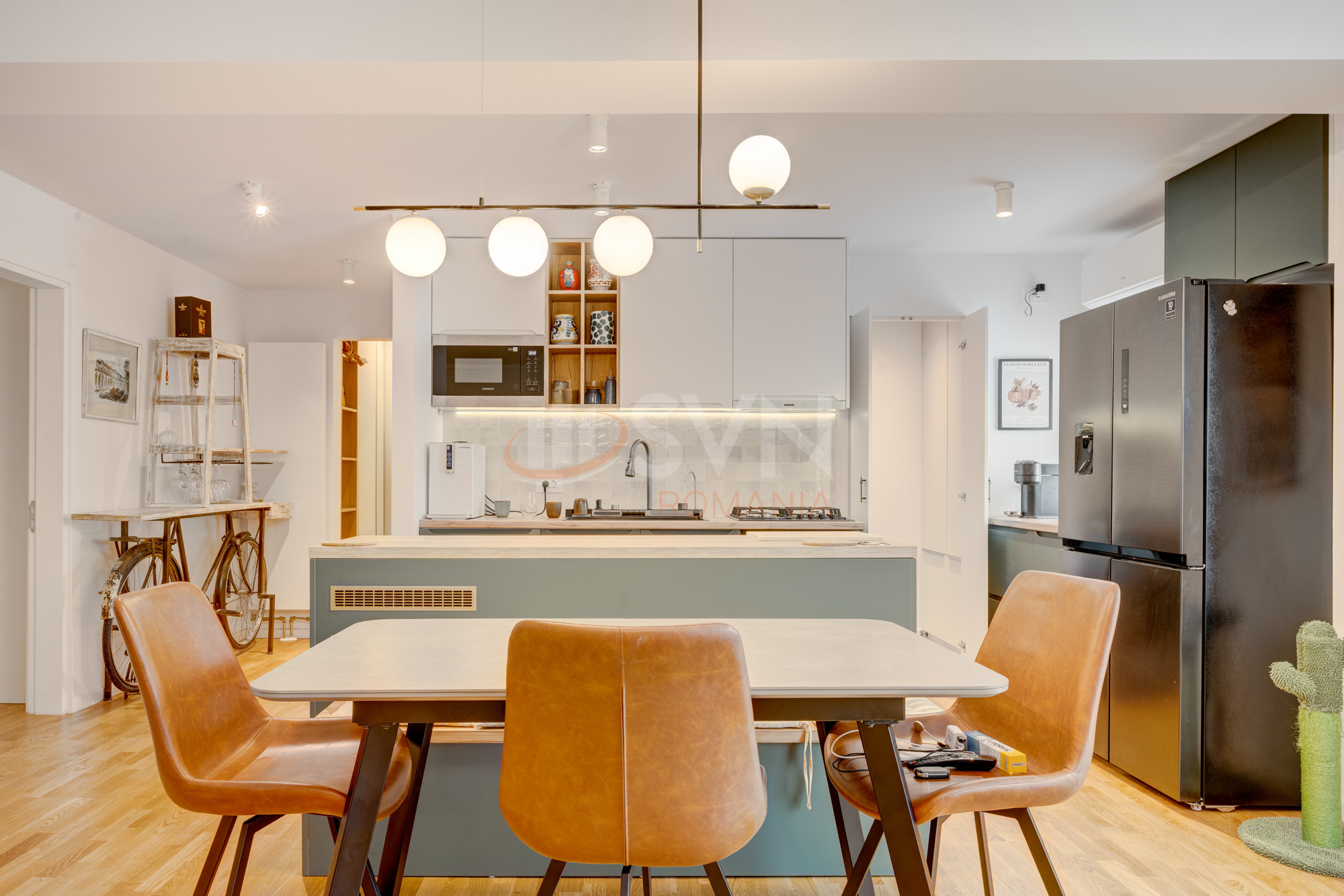 Apartament, 4 camere Bucuresti/Decebal