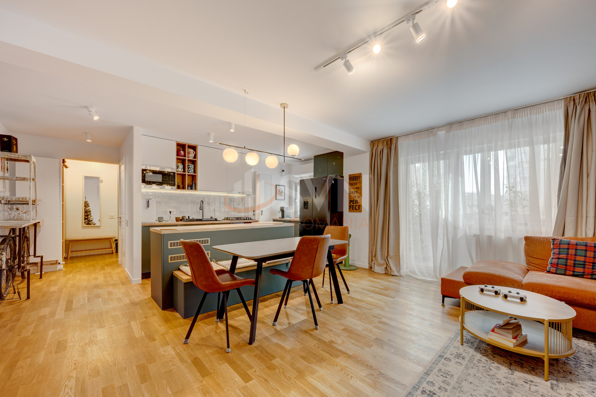 Apartament, 4 camere Bucuresti/Decebal