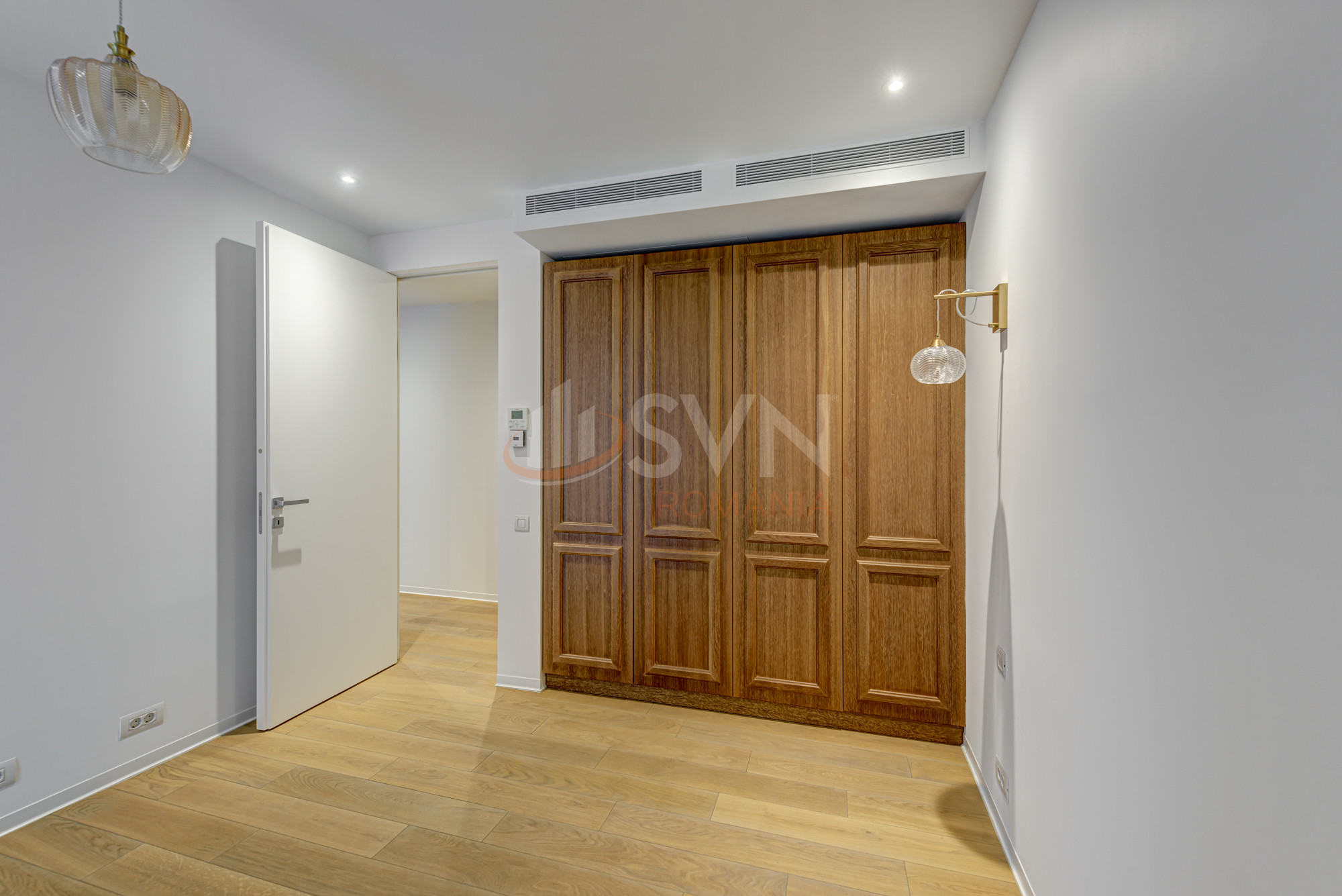 Apartament, 4 camere Bucuresti/Primaverii