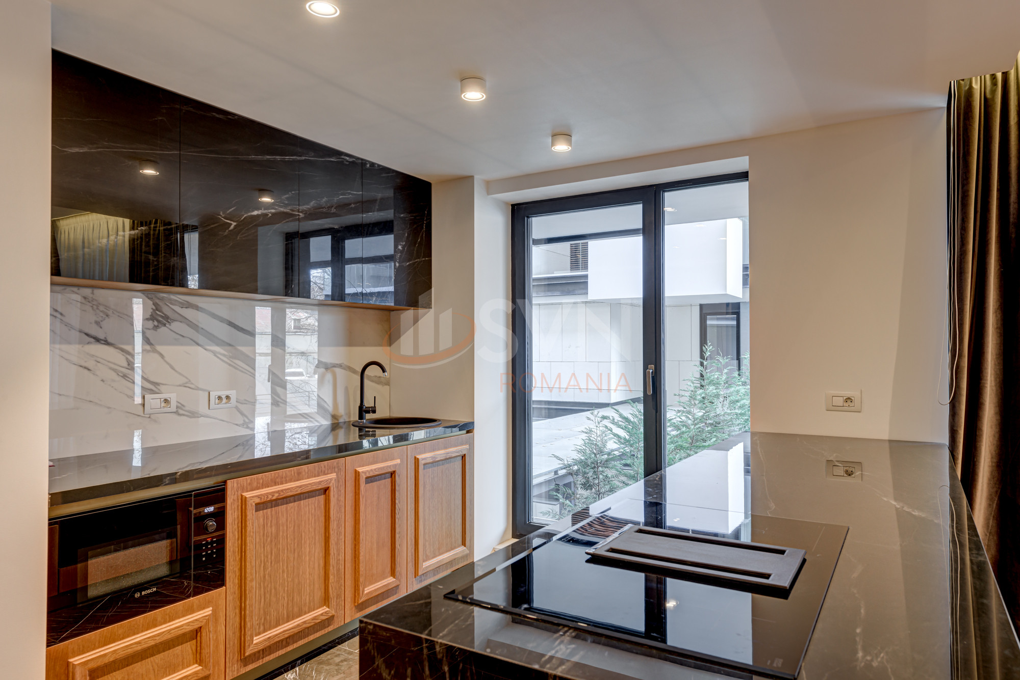 Apartament, 4 camere Bucuresti/Primaverii