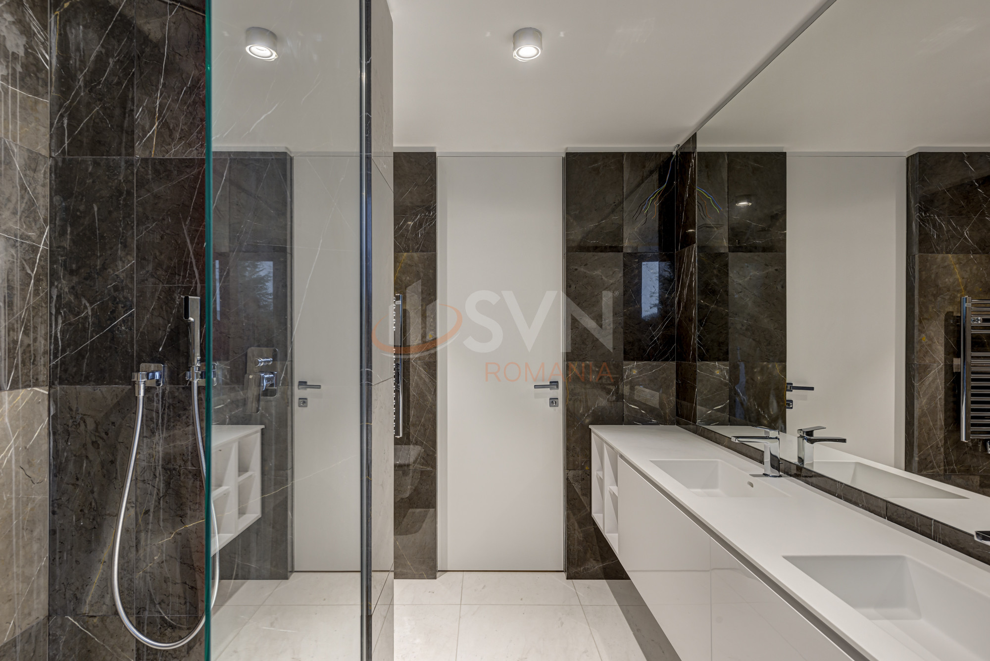 Apartament, 4 camere Bucuresti/Primaverii