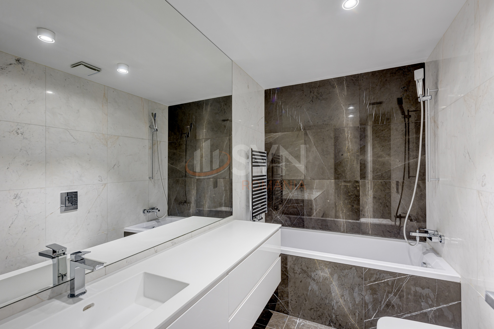 Apartament, 4 camere Bucuresti/Primaverii