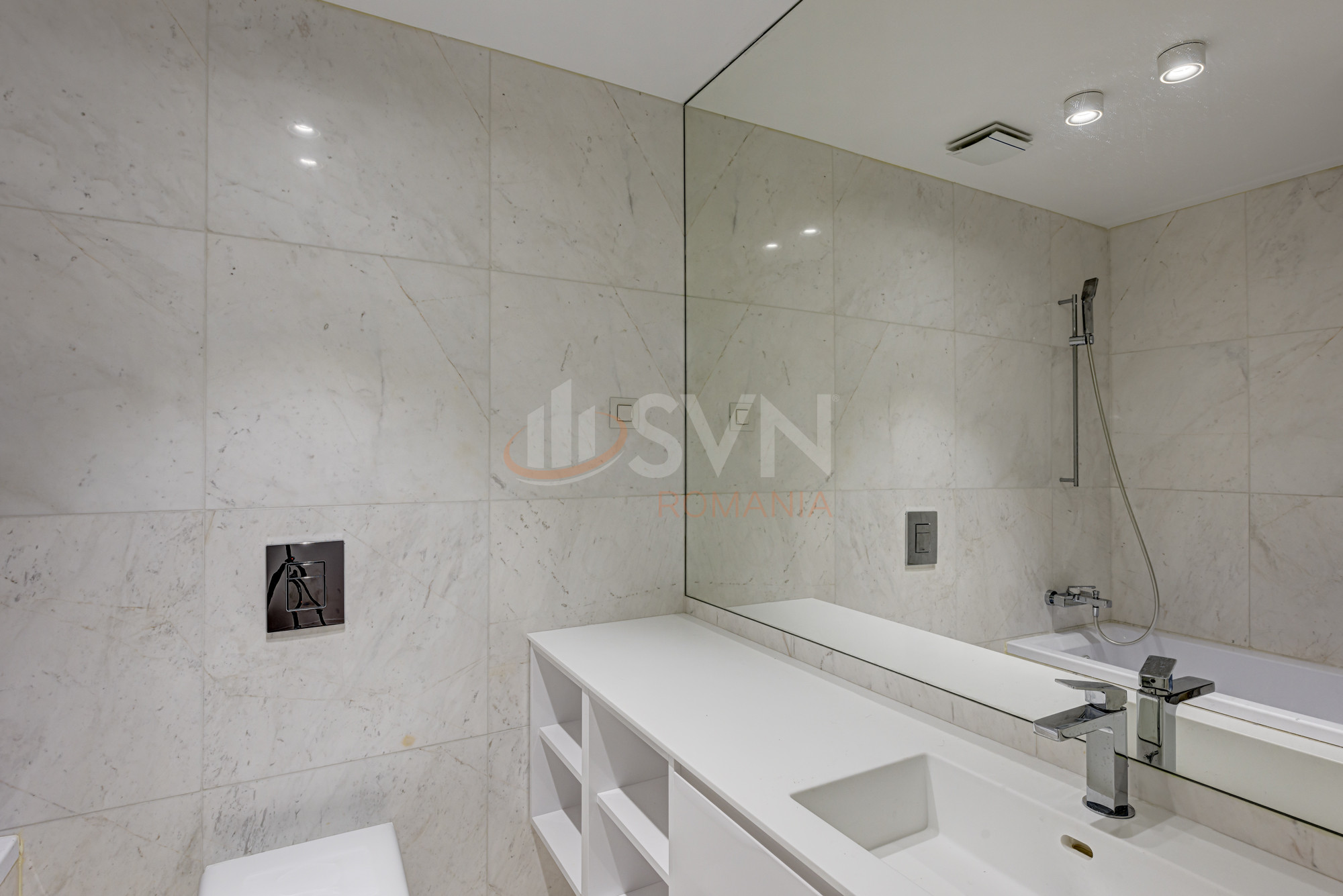 Apartament, 4 camere Bucuresti/Primaverii