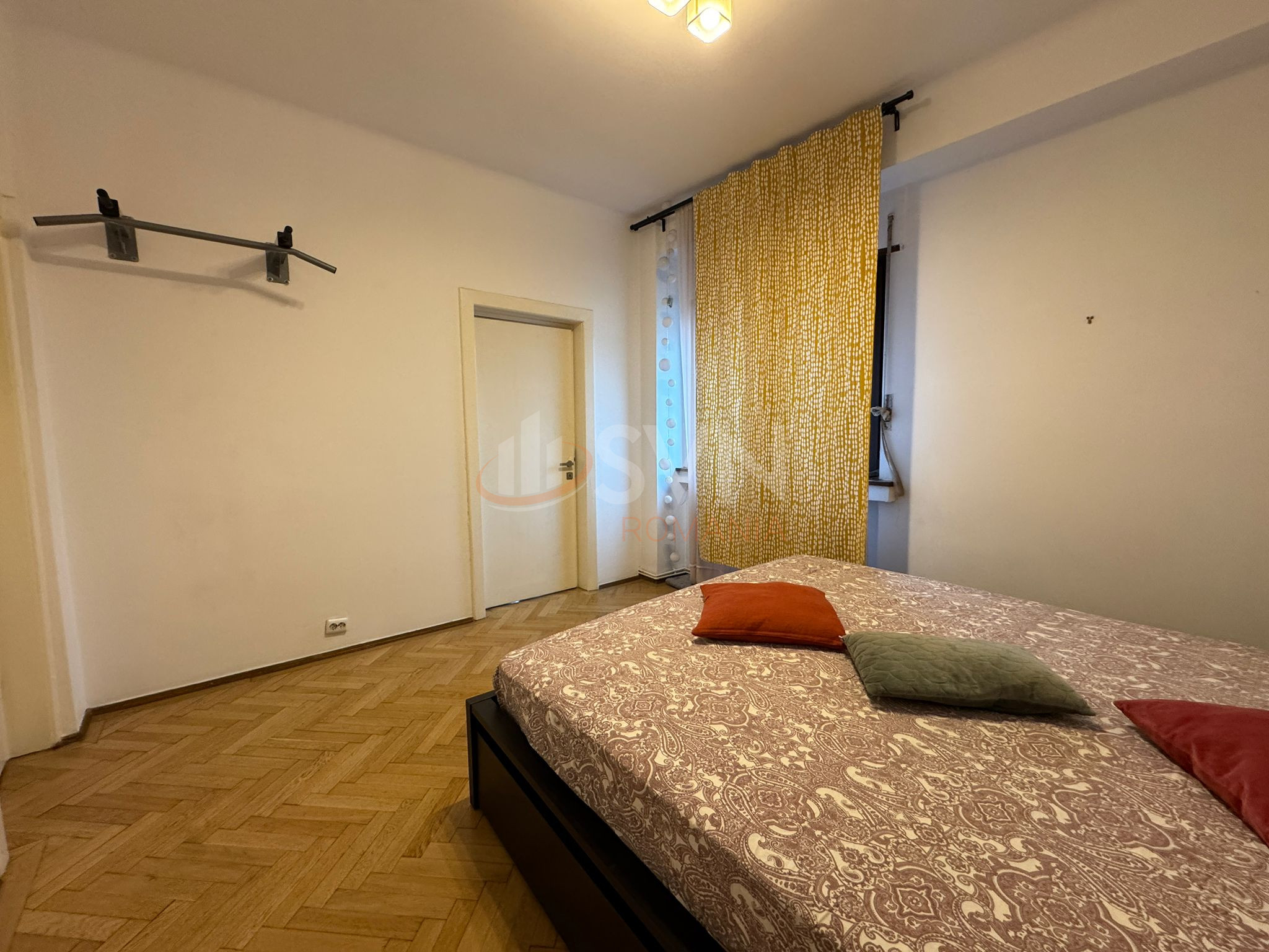 Apartament, 4 camere Bucuresti/Dacia