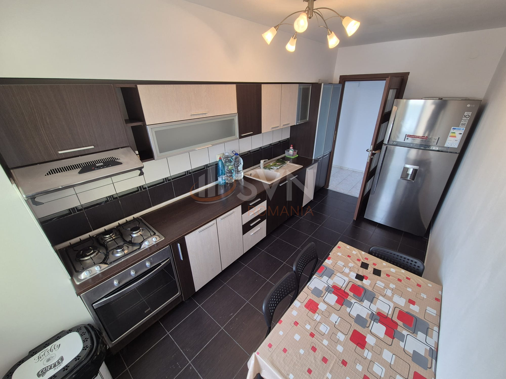 Apartament, 4 camere Bucuresti/Basarabia