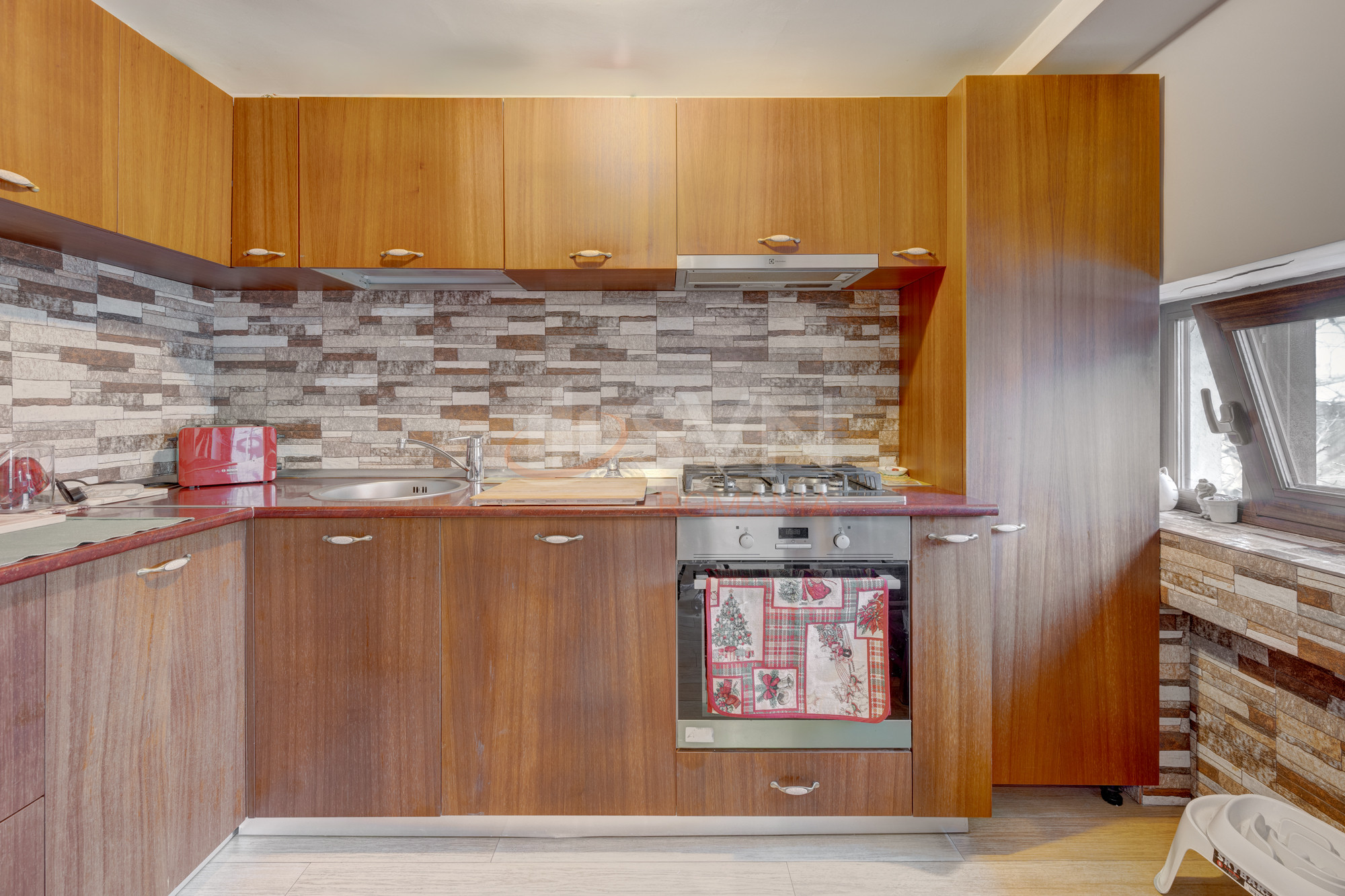 Apartament, 4 camere Bucuresti/Dacia