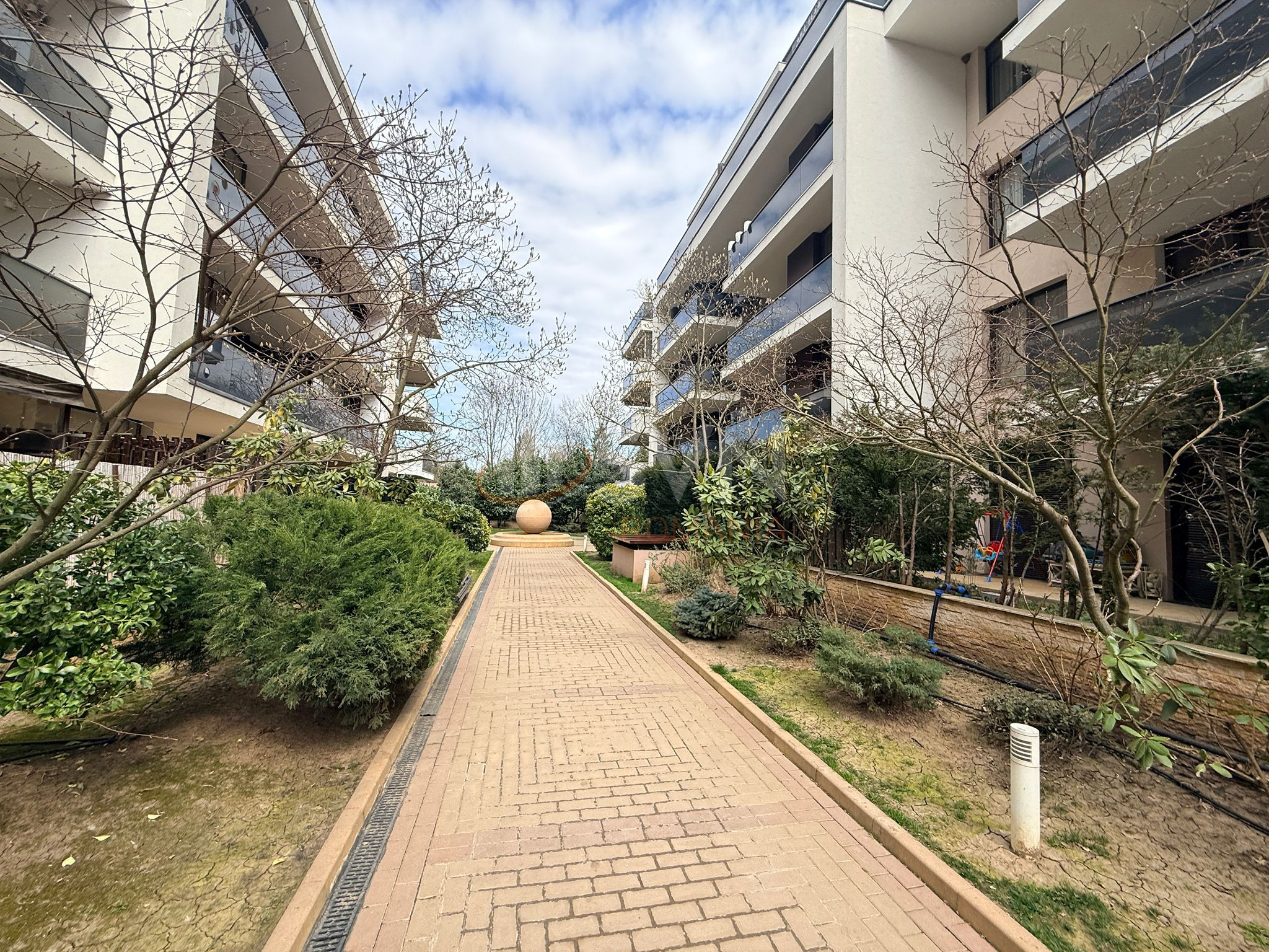 Apartament, 4 camere Bucuresti/Iancu Nicolae