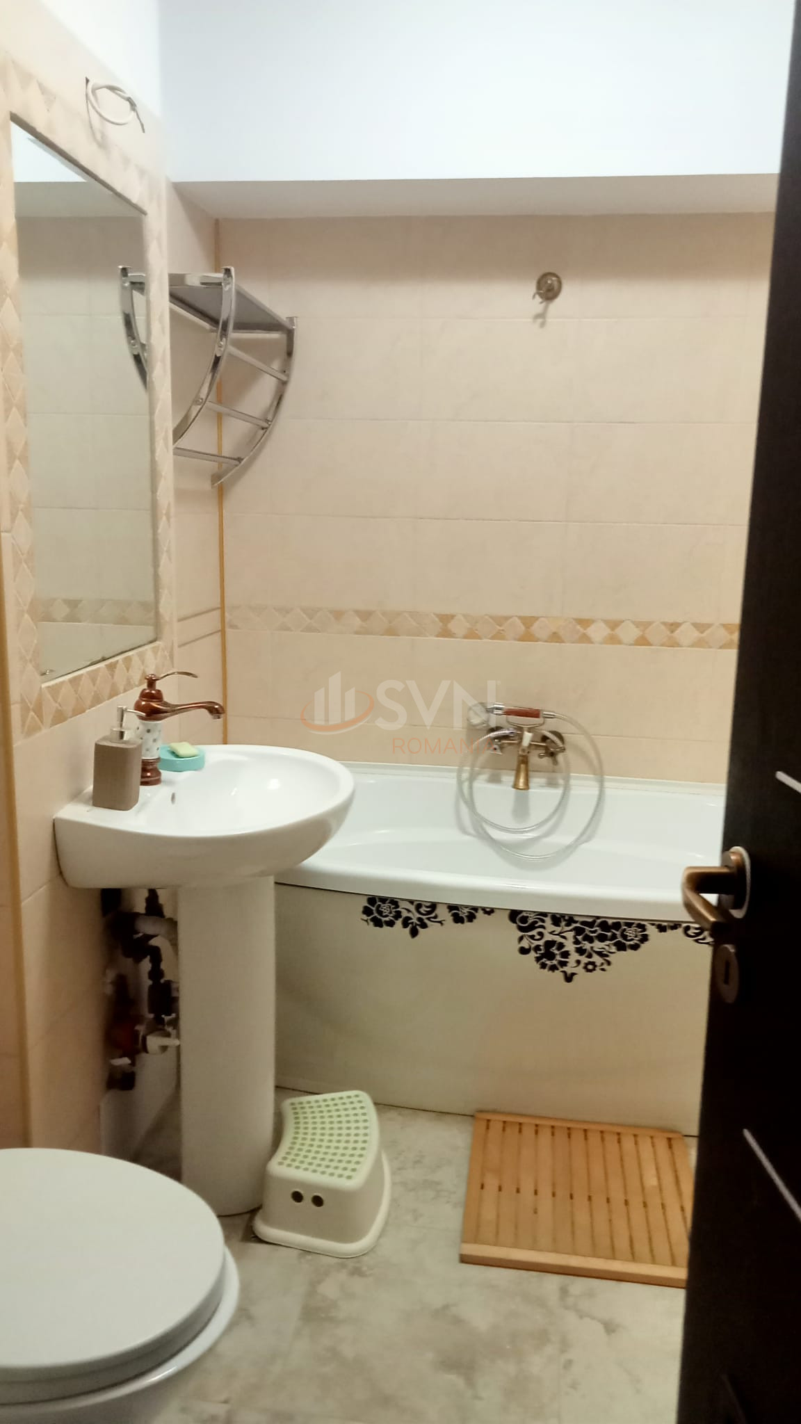 Apartament, 4 camere Bucuresti/Lacul Tei