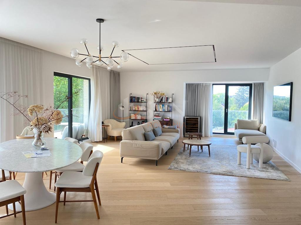 Apartament, 4 camere Bucuresti/Primaverii