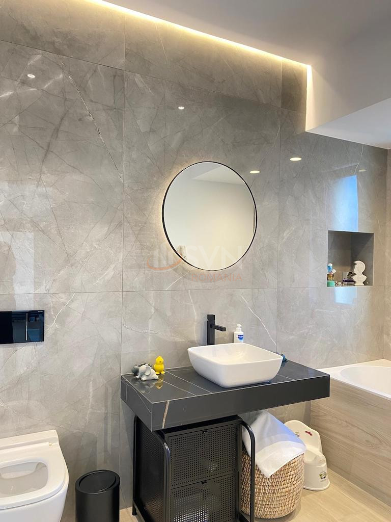 Apartament, 4 camere Bucuresti/Primaverii