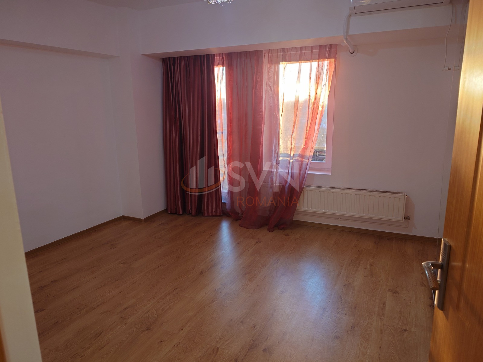 Apartament, 4 camere Bucuresti/Centrul Civic