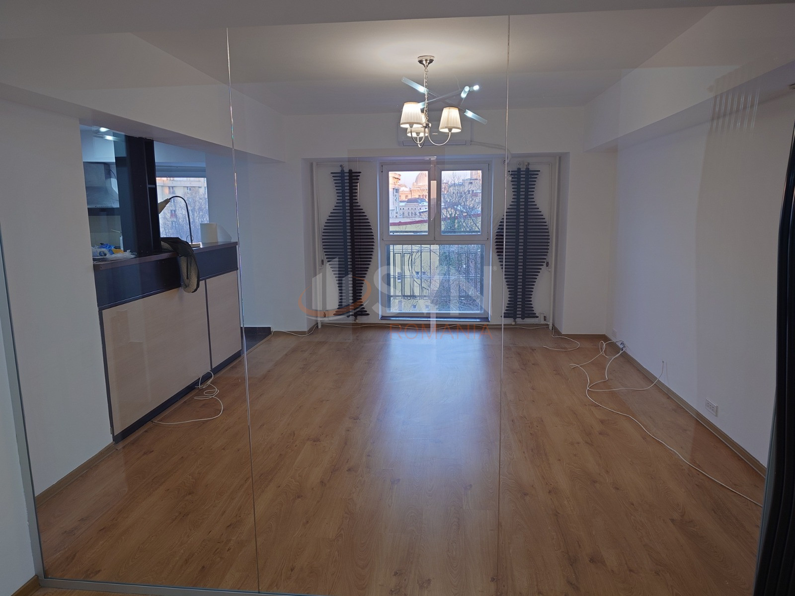 Apartament, 4 camere Bucuresti/Centrul Civic