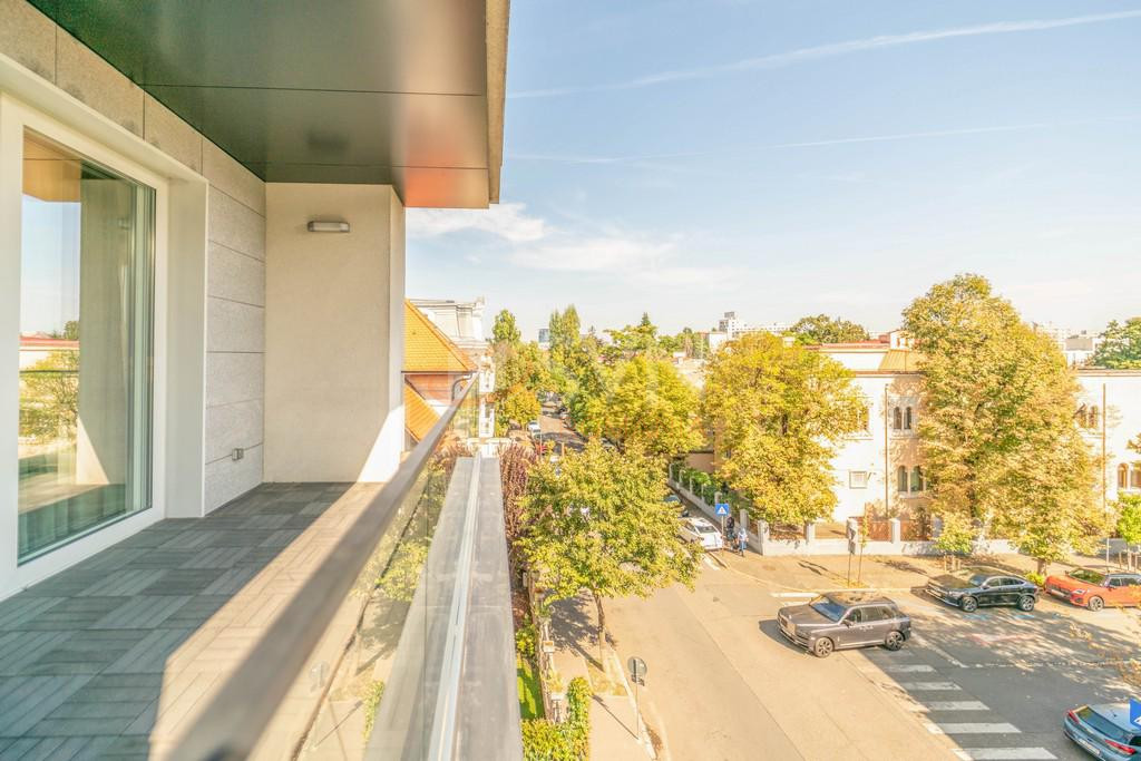 Apartament, 4 camere Bucuresti/Aviatorilor