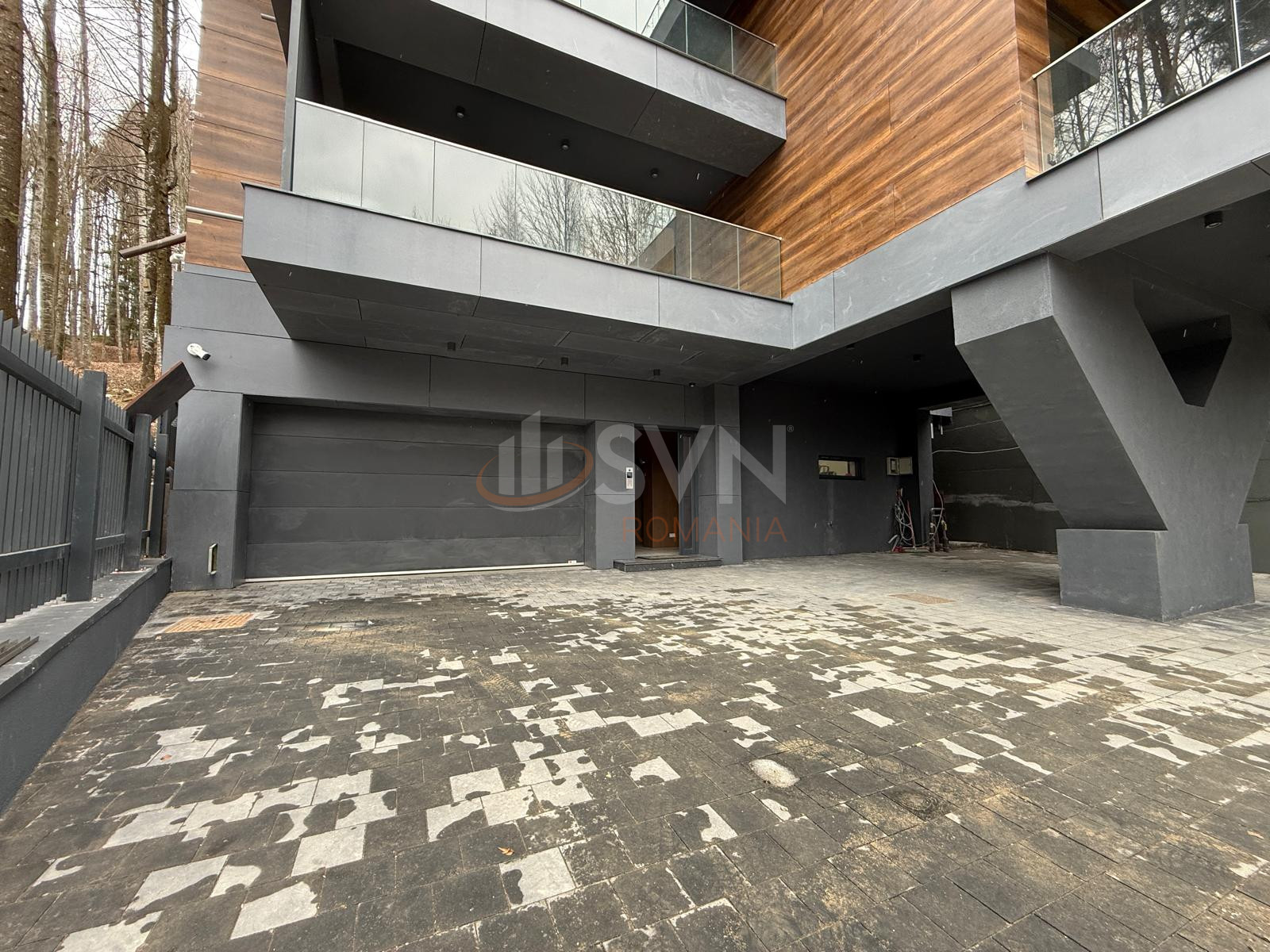 Apartament, 4 camere Prahova/Centru