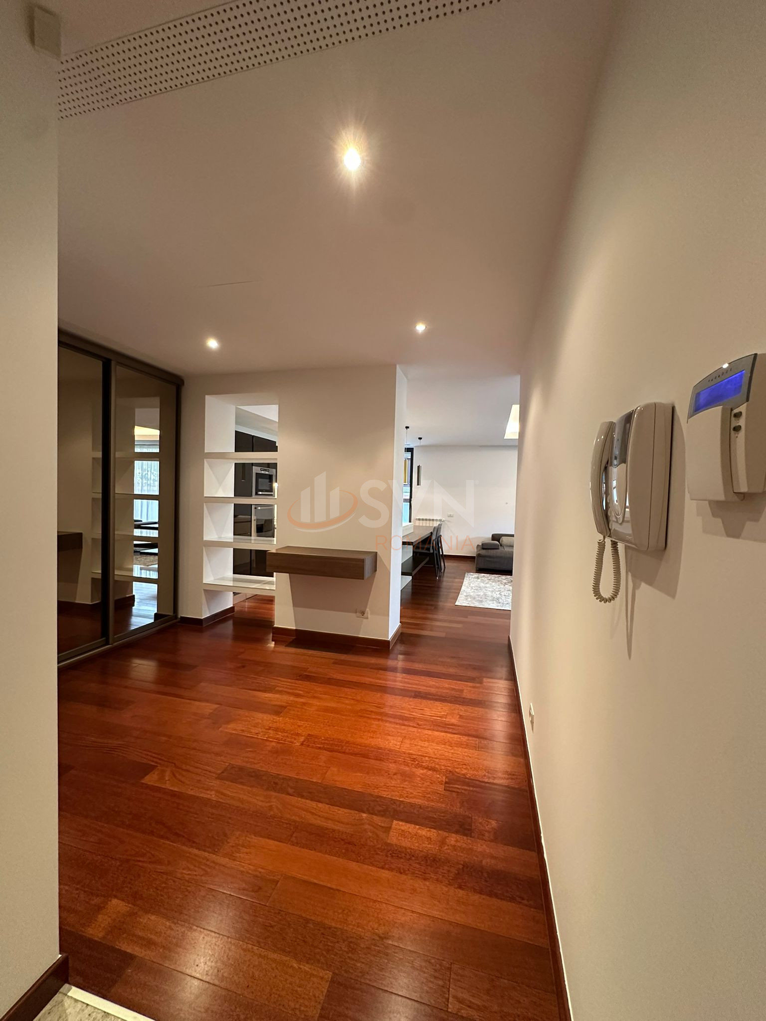 Apartament, 4 camere Bucuresti/Primaverii