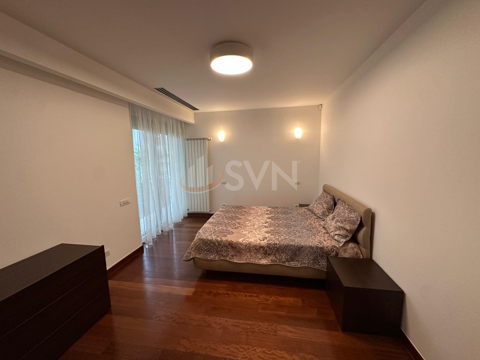 Apartament, 4 camere Bucuresti/Primaverii