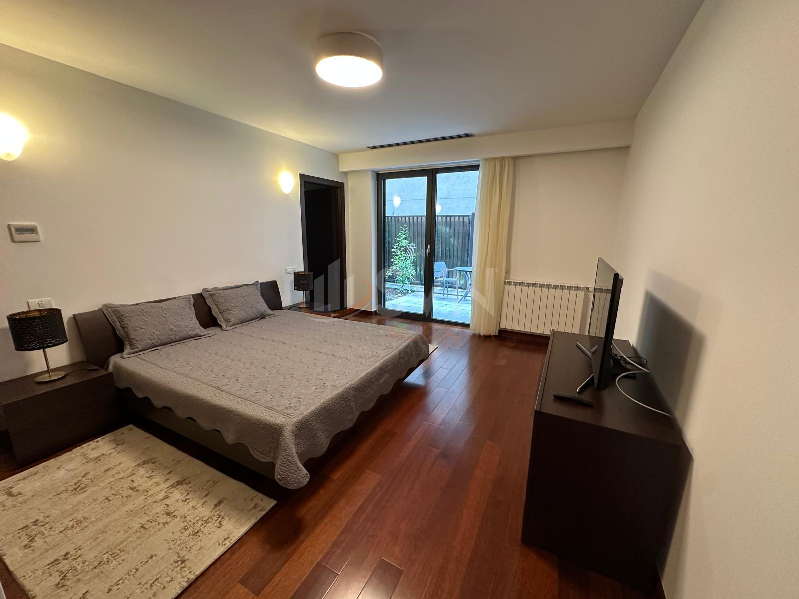 Apartament, 4 camere Bucuresti/Primaverii