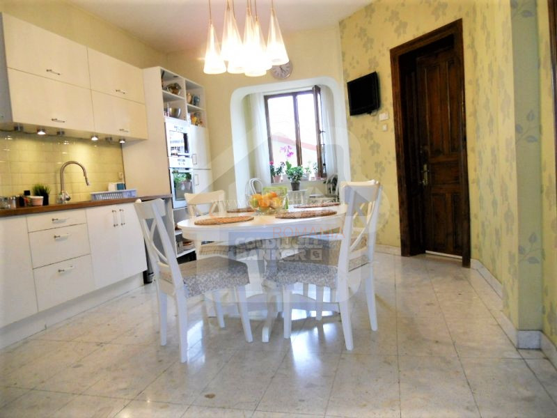 Apartament, 4 camere Bucuresti/P-ta Victoriei