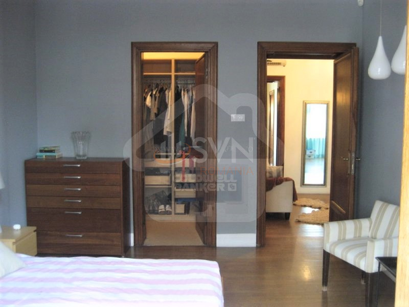 Apartament, 4 camere Bucuresti/P-ta Victoriei