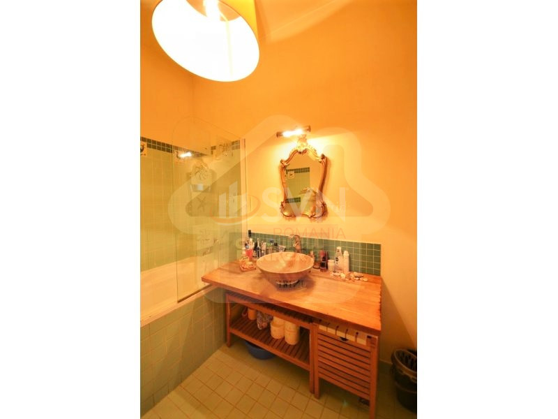 Apartament, 4 camere Bucuresti/P-ta Victoriei